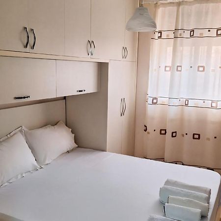 Promenade Apartment In City Centre ベラト エクステリア 写真